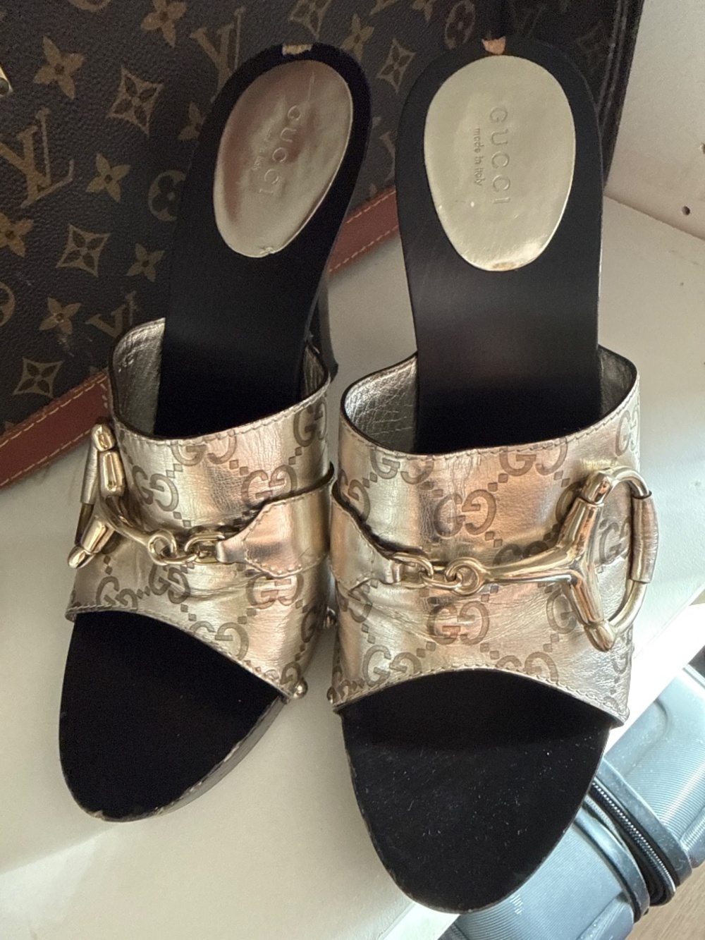 Gucci Horsebit GG Monogram Metallic Gold Leather Mule Slides 38.5 - Picture 5 of 5
